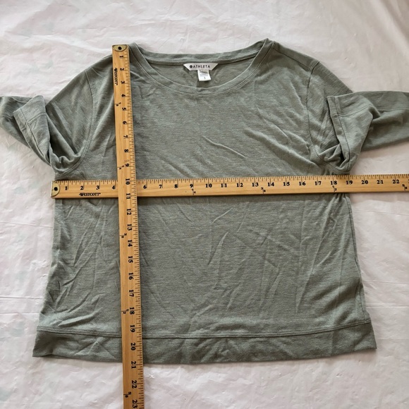 NWOT Athleta Sage Green Breezy Serene Tee SZ S P - Picture 7 of 8